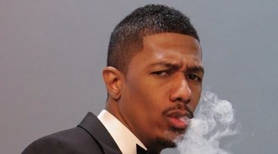 Nick Cannon publica tuits homófobos de otras cómicas para defender a Kevin Hart