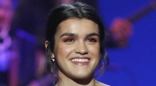 De la calma al ritmo: Así ha sido la actuación de Amaia Romero con Rozalén y Judit en los Premios Goya 2019