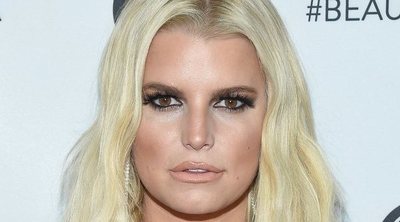 Jessica Simpson rompe el váter de su casa estando embarazada de 8 meses