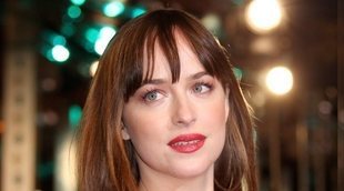 Dakota Johnson confiesa su quebradero de cabeza: "Los cambios hormonales me están arruinando la vida"