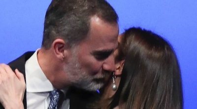 El gesto público que demuestra el amor y la complicidad de los Reyes Felipe y Letizia