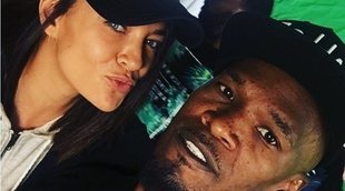 Jamie Foxx dice que está soltero y aparece con Jessica Szohr en la fiesta posterior a los Oscar