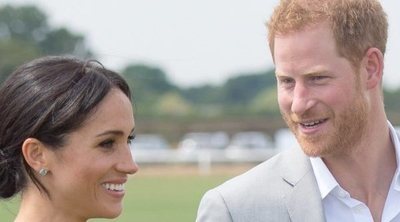 La Reina Isabel, el Príncipe Harry y Meghan Markle acuden al bautizo de la segunda hija de Zara Phillips y Mike Tindall