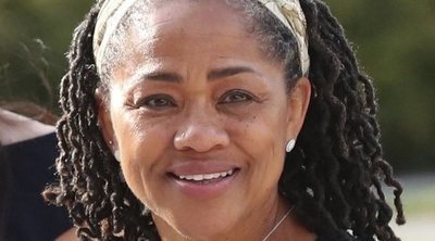 Doria Ragland llega a Londres para presenciar el nacimiento del primer hijo del Príncipe Harry y Meghan Markle