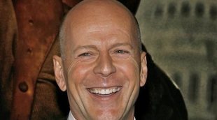 El bochornoso momento de Bruce Willis en un partido de béisbol