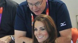 Alberto de Mónaco y Kate Middleton comparten sus conocimientos de natación sincronizada en Londres 2012