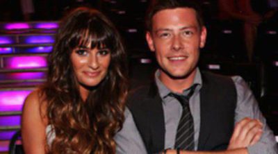 Lea Michele y Cory Monteith pasean su amor por la alfombra roja de los Do Something 2012