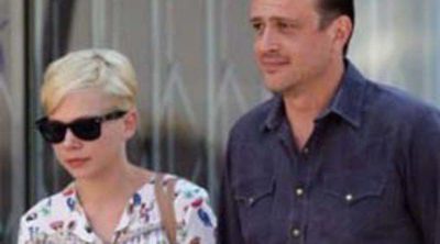 Jason Segel recibe el visto bueno de la familia política de Michelle Williams para casarse con ella