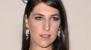 Mayim Bialik reaparece públicamente tras sufrir un grave accidente de tráfico