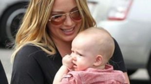 Hilary Duff pasea feliz con su hijo Luca mientras prepara su regreso a televisión