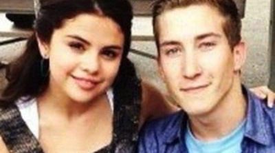 Talon Reid y Nat Wolff son los actores que acompañarán a Selena Gomez en la película 'Feed the Dog'