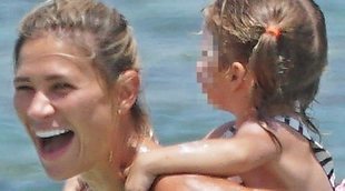 Carla Pereyra y Diego Simeone continúan disfrutando de Formentera con su hija Francesca y Giovanni Simeone