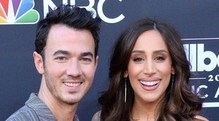 Kevin Jonas agradece a su esposa Danielle por decir "Sí" en su décimo aniversario de boda