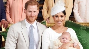 La foto oficial del bautizo privado de Archie Harrison, el primer hijo del Príncipe Harry y Meghan Markle