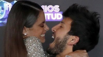 Tini Stoessel y Sebastián Yatra posan por primera vez juntos en los Premios Juventud 2019