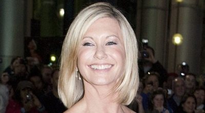 Olivia Newton-John pasa sus vacaciones en Galicia acompañada de su marido y amigos