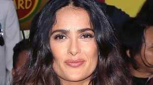 La reacción de Salma Hayek al ser elegida por Meghan Markle para su portada: "Pensé que era una broma"