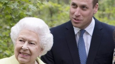 El divertido momento en el que la Reina Isabel tuvo que correr para proteger al Príncipe Guillermo