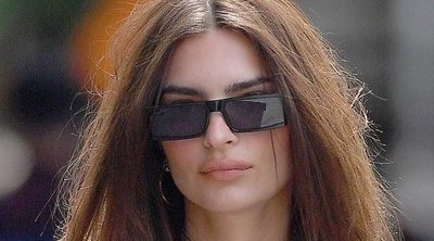 Emily Ratajkowski, sin complejos, presume de vello en las axilas