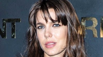 Carlota Casiraghi, de un encuentro filosófico en el que 'habló en español' a un desfile de moda en París