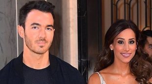 El tatuaje más romántico de Kevin Jonas: la silueta de su mujer Danielle en el videoclip de 'Sucker'