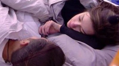 Adara y Gianmarco, muy juntos entre las sábanas en 'GH VIP 7': "Estás loco"