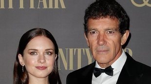 Antonio Banderas, apoyado por Stella del Carmen tras recibir un premio como Personaje del Año