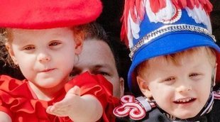 La foto solidaria de familia de Alberto y Charlene de Mónaco con sus hijos Jacques y Gabriella