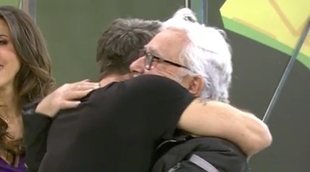 El emocionante reencuentro de Alonso Caparrós con su padre Andrés Caparrós en 'Sálvame'