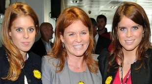 Sarah Ferguson, muy orgullosa de las Princesas Eugenia y Beatriz de York: "Mis hijas son fuertes y firmes"