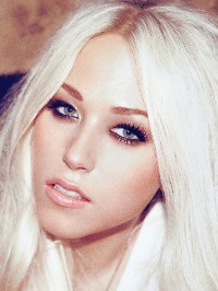 Amelia Lily