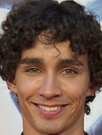 Robert Sheehan