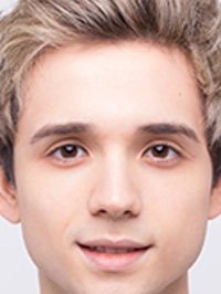 Elyar Fox