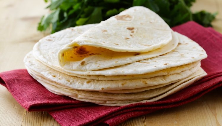 Puedes calentar las tortillas de trigo en la sartén