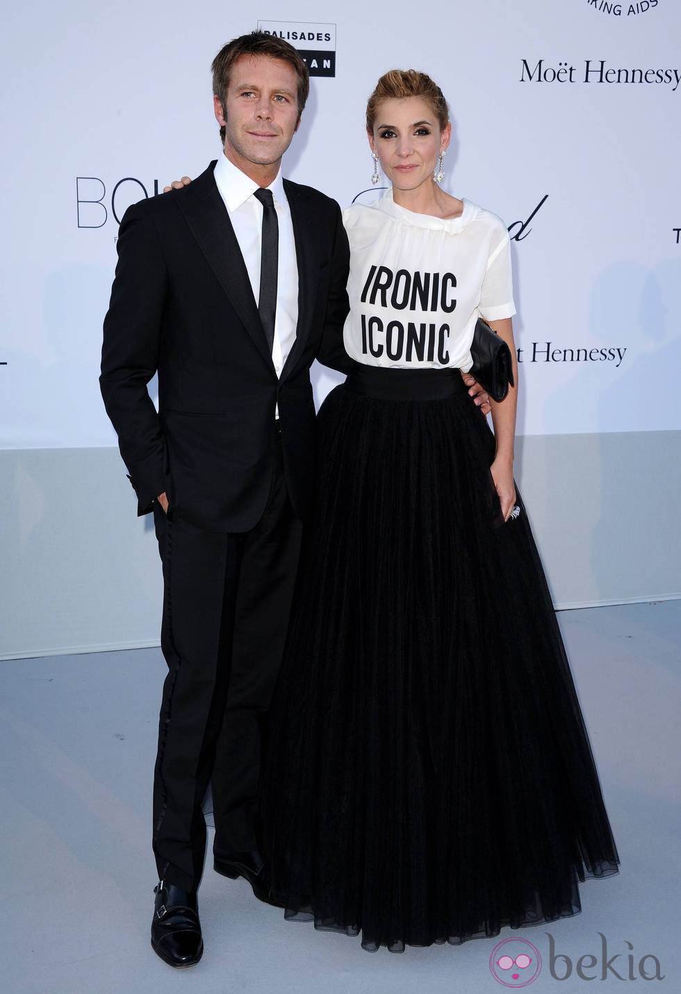 Filiberto de Saboya y Clotilde Courau en la gala amFAR en Cannes