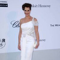 Brooke Shields en la gala amFAR en Cannes