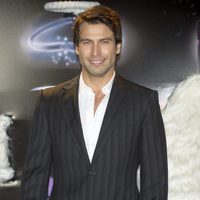 Rafael Amaya en los Premios FHM