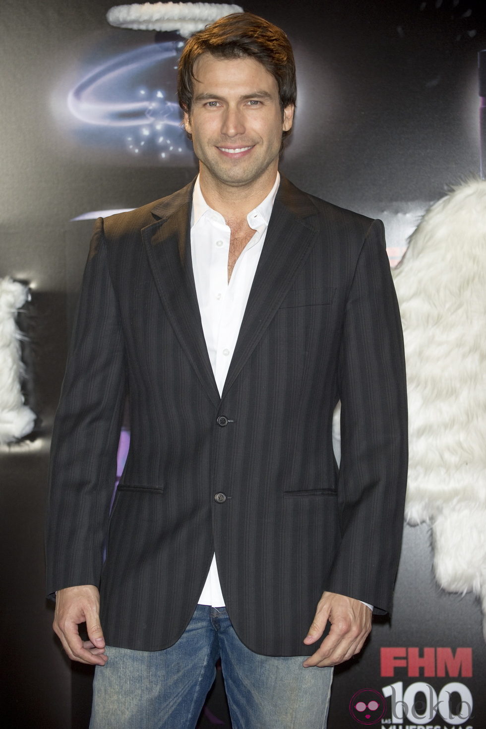 Rafael Amaya en los Premios FHM