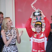 Fernando Alonso junto a Alberto de Mónaco y Charlene Wittstock en el Gran Premio de F-1 