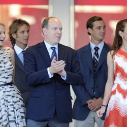 Alberto II de Mónaco, Charlene Wittstock y los Casiraghi en el Gran Premio de F-1 de Mónaco