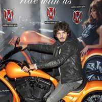 Yon González se motoriza en una presentación