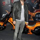 Yon González en una presentación de motos