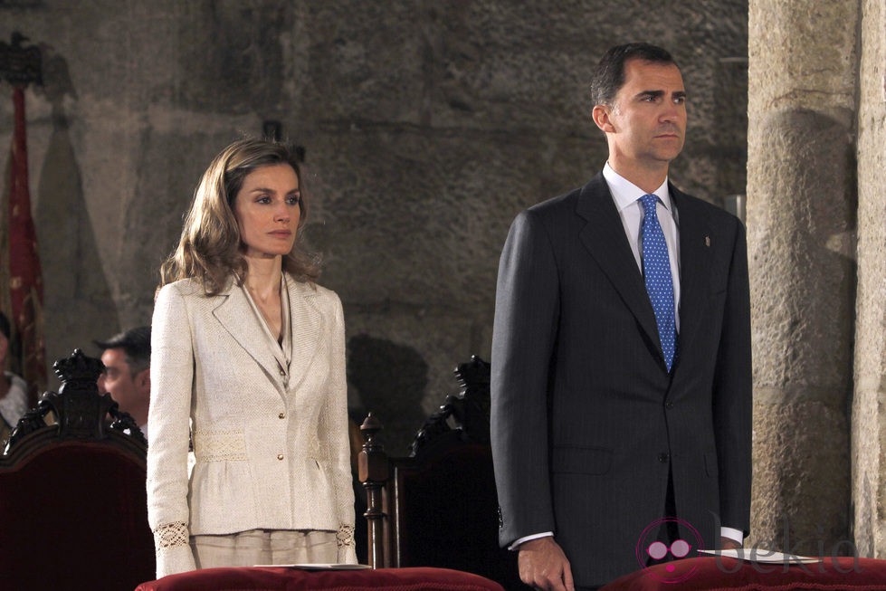 Don Felipe y Doña Letizia en el Monasterio de Leyre