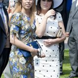 Las Princesas Beatriz y Eugenia de York en el Derby de Epsom