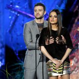 Justin Timberlake y Mila Kunis en los MTV Movie Awards 2011