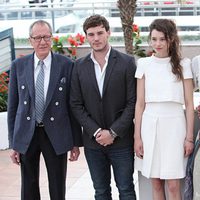 El director, productor y los protagonistas de 'Piratas del Caribe' en Cannes