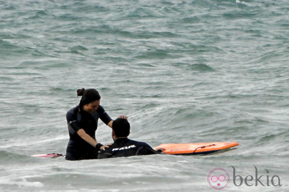 Miguel Ángel Silvestre y Blanca Suárez en el mar