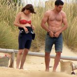 Miguel Ángel Silvestre y Blanca Suárez presumen de cuerpo en Cádiz