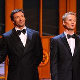 Hugh Jackman y Neil Patrick Harris en los Premios Tony 2011