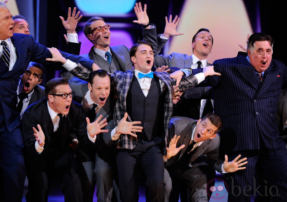 Daniel Radcliffe actuando en la gala de los Premios Tony 2011